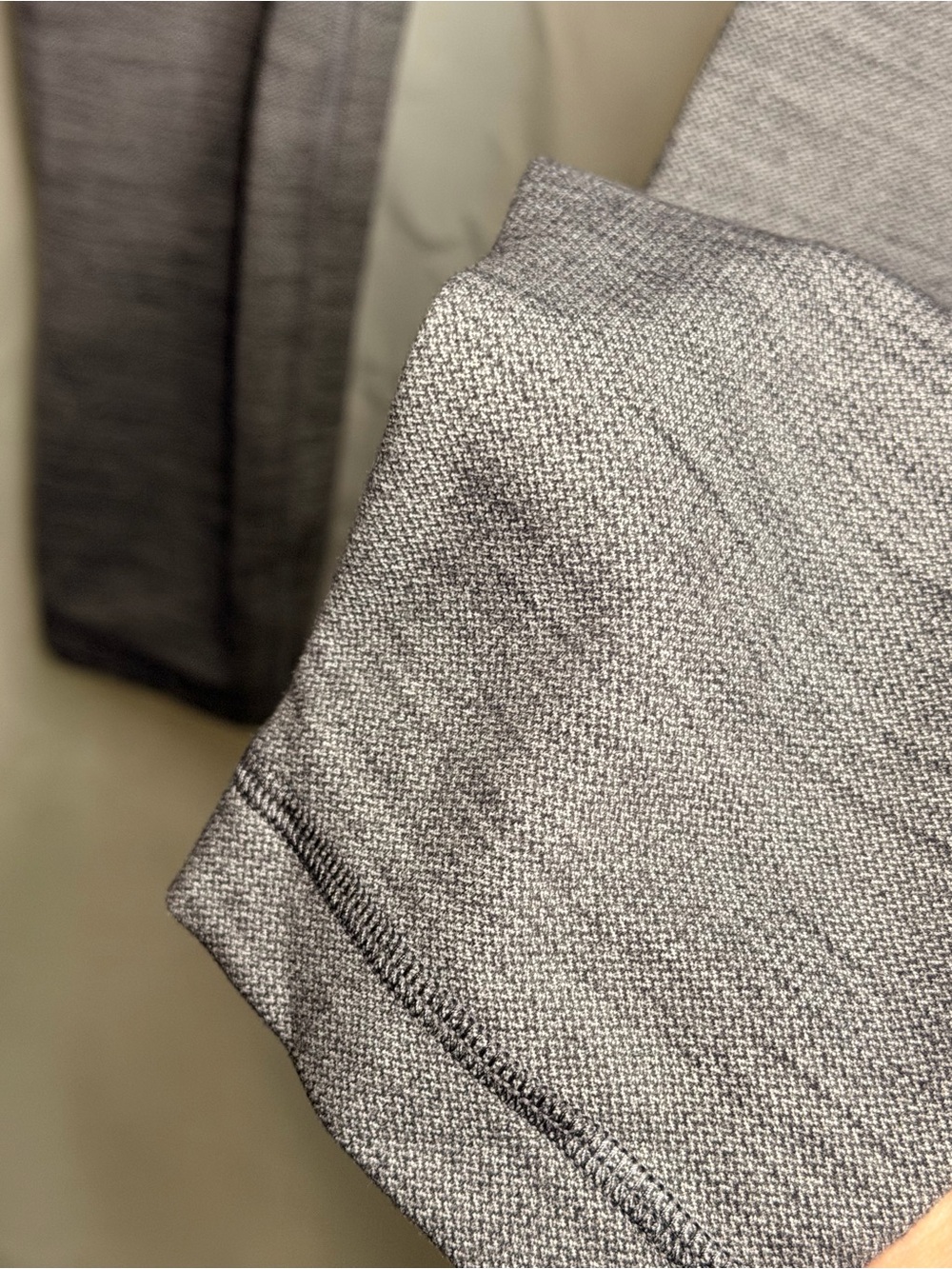 lululemon athletica Heather Gray Leggings Size 6 - Picture 3 of 7